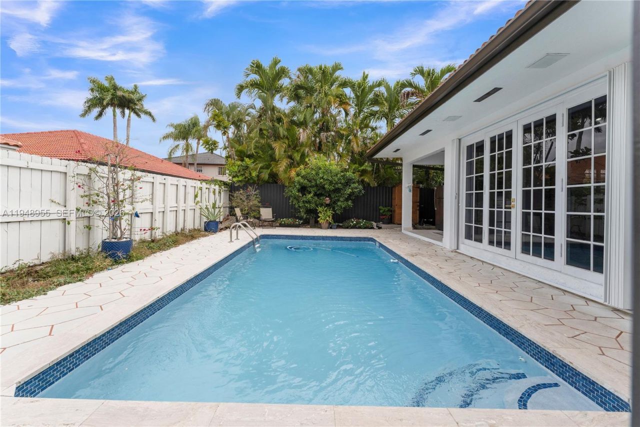 14271 SW 34th St, Miami, FL 33175 Photo