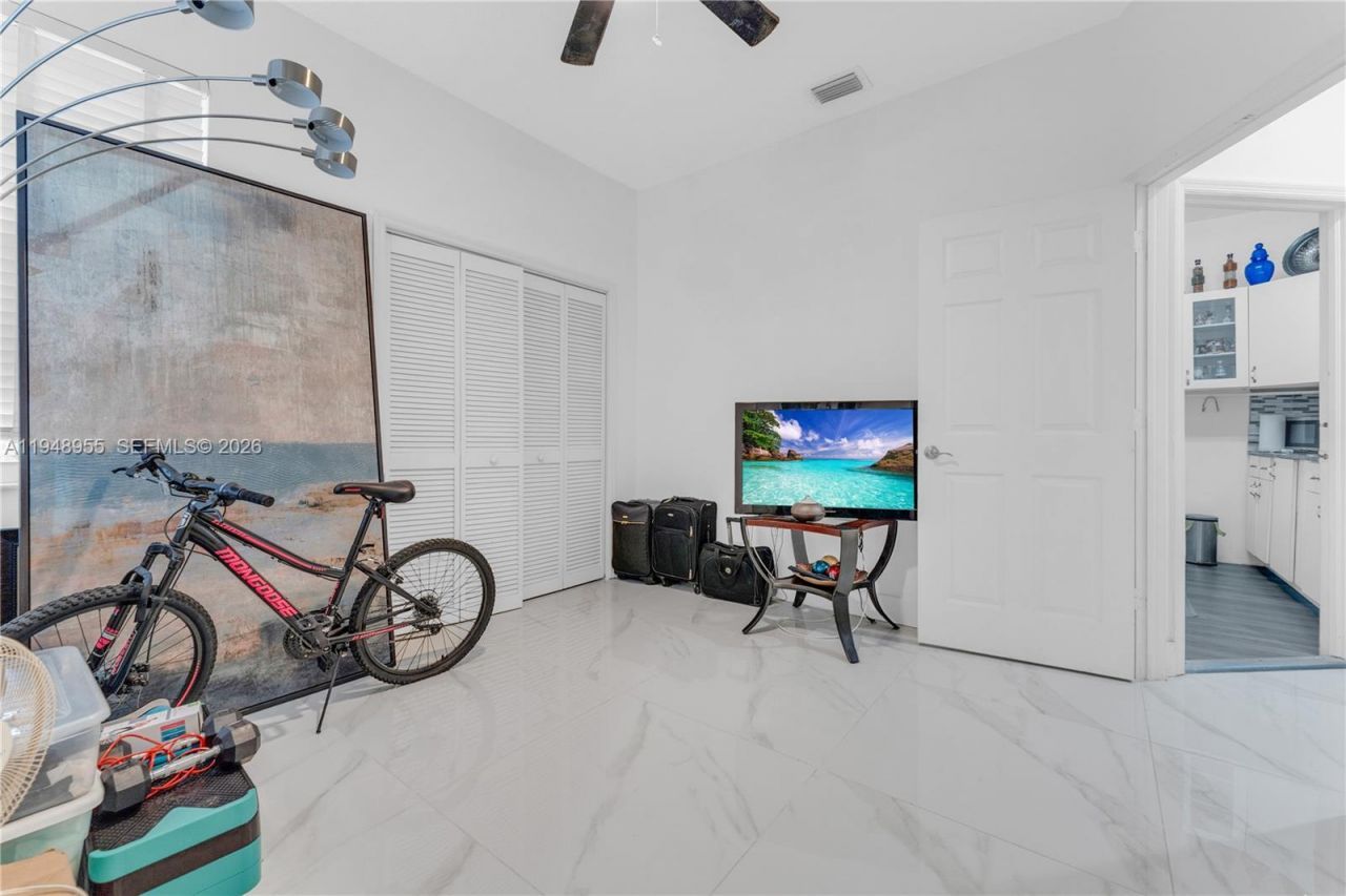 14271 SW 34th St, Miami, FL 33175 Photo