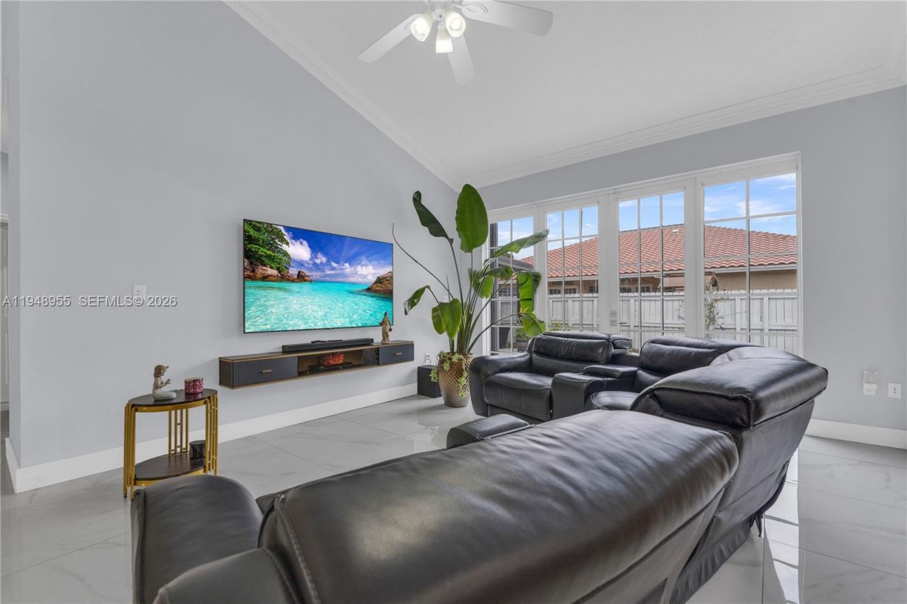 14271 SW 34th St, Miami, FL 33175 Photo