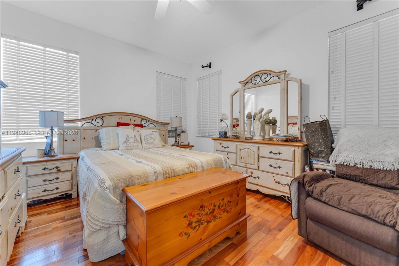 14271 SW 34th St, Miami, FL 33175 Photo