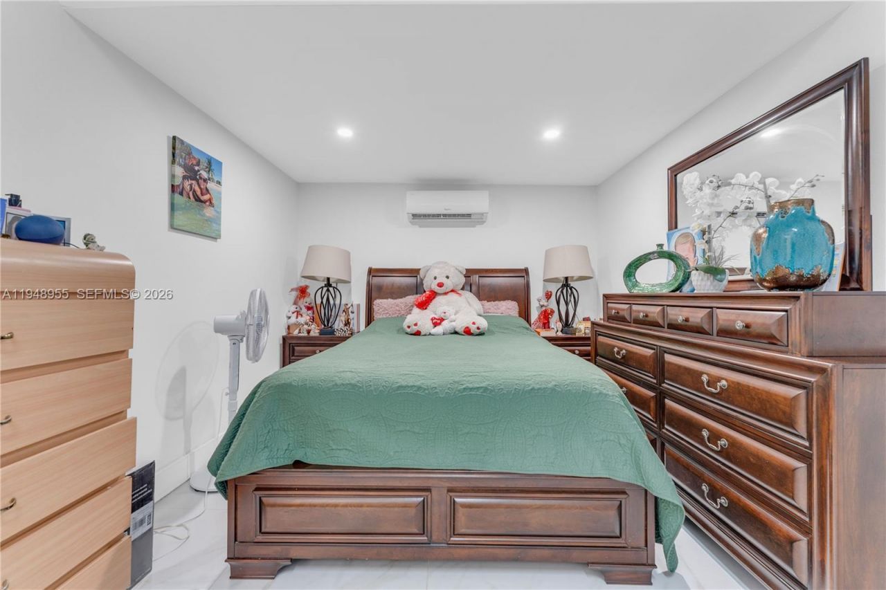 14271 SW 34th St, Miami, FL 33175 Photo