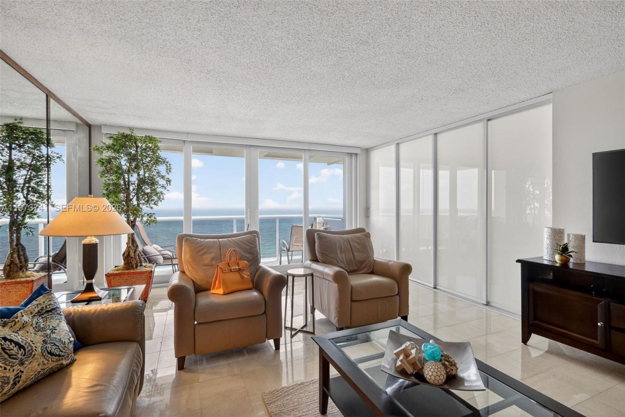 3140 S Ocean Dr, Unit PH4, Hallandale Beach, FL 33009 Photo