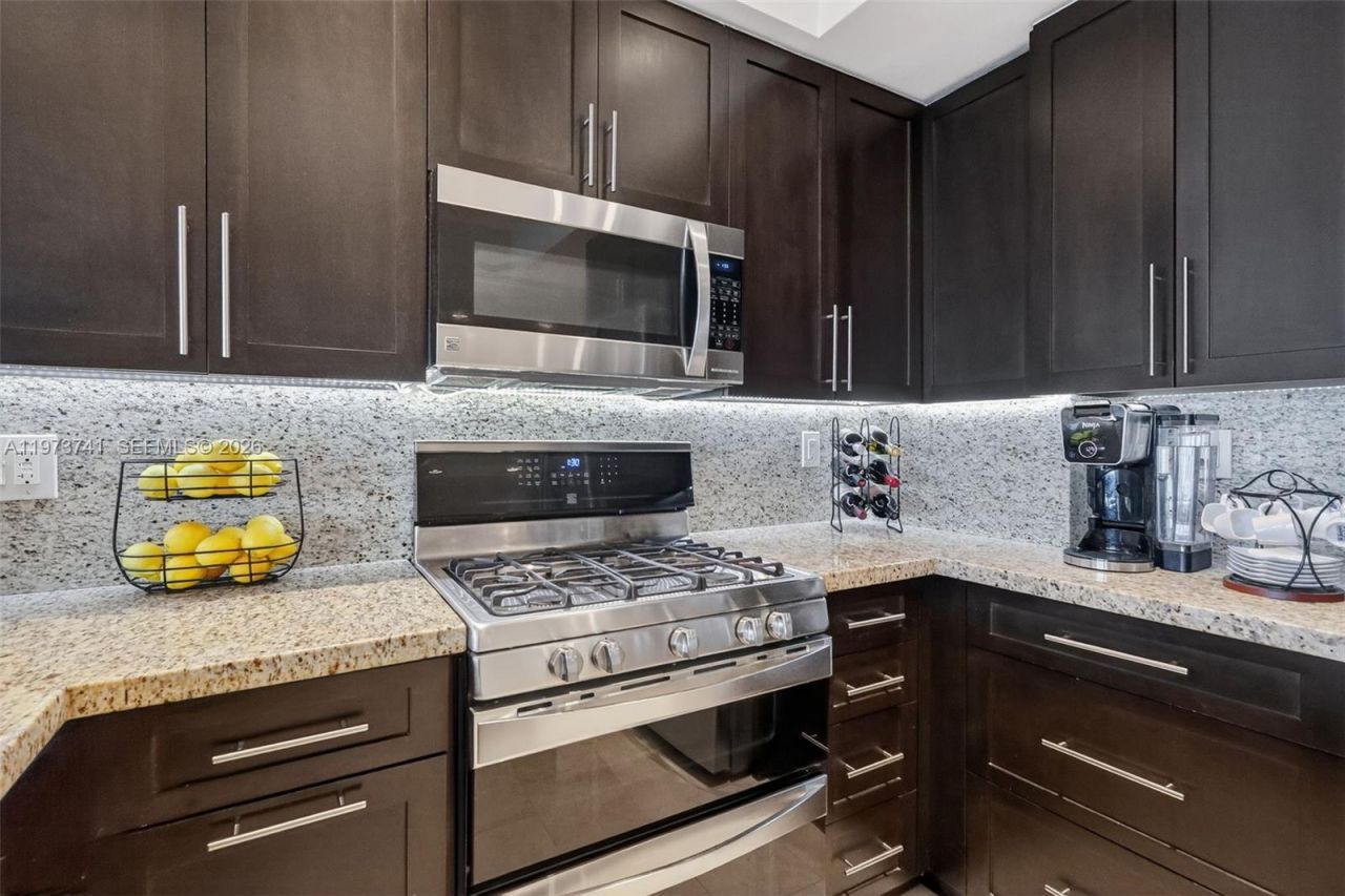 3140 S Ocean Dr, Unit PH4, Hallandale Beach, FL 33009 Photo