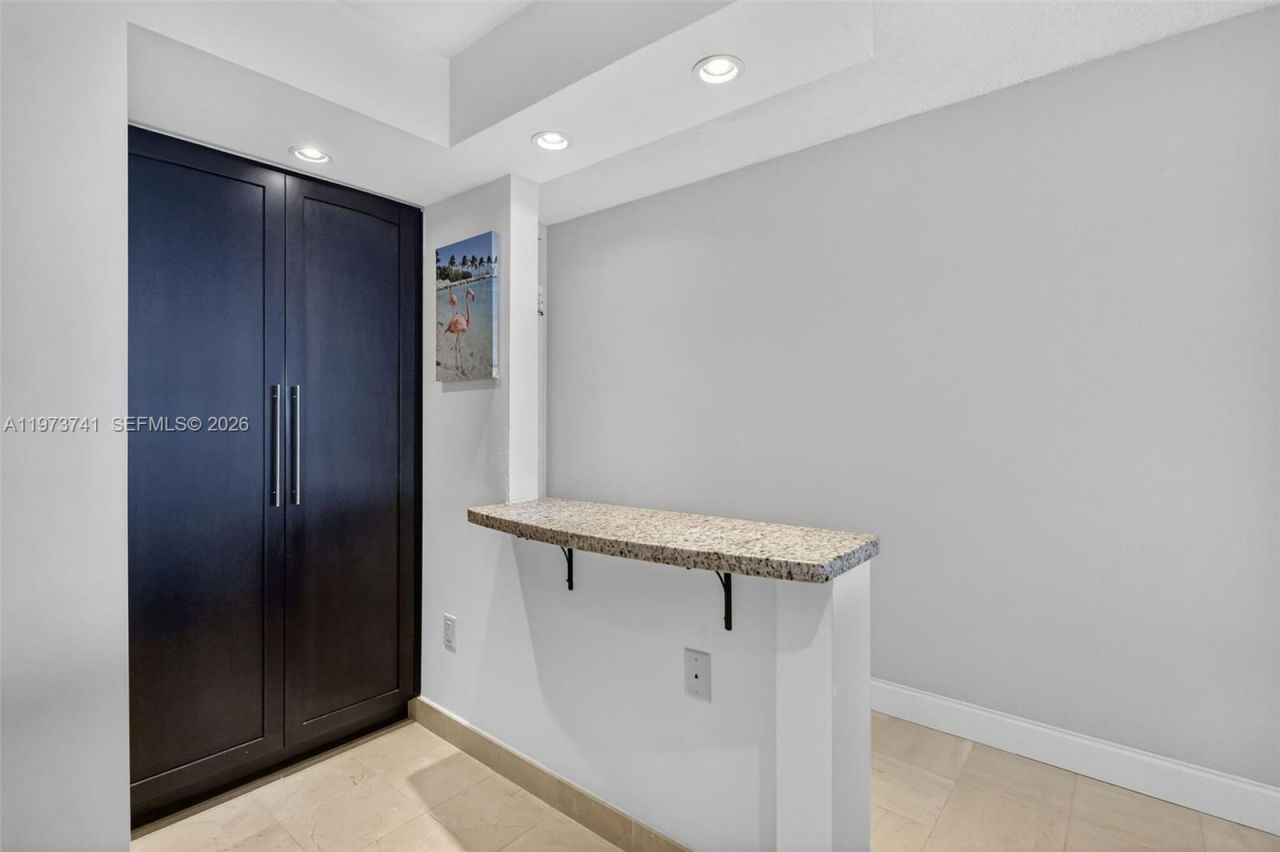 3140 S Ocean Dr, Unit PH4, Hallandale Beach, FL 33009 Photo