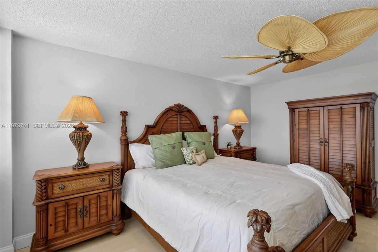 3140 S Ocean Dr, Unit PH4, Hallandale Beach, FL 33009 Photo