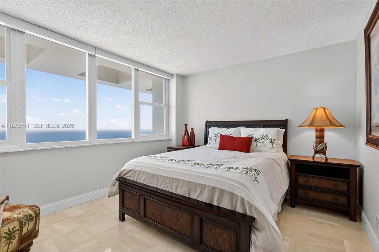 3140 S Ocean Dr, Unit PH4, Hallandale Beach, FL 33009 Photo