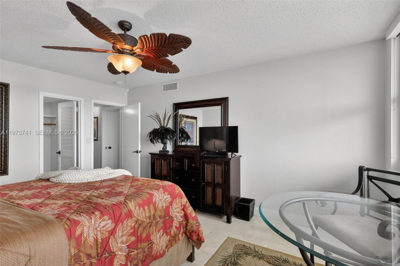 3140 S Ocean Dr, Unit PH4, Hallandale Beach, FL 33009 Photo