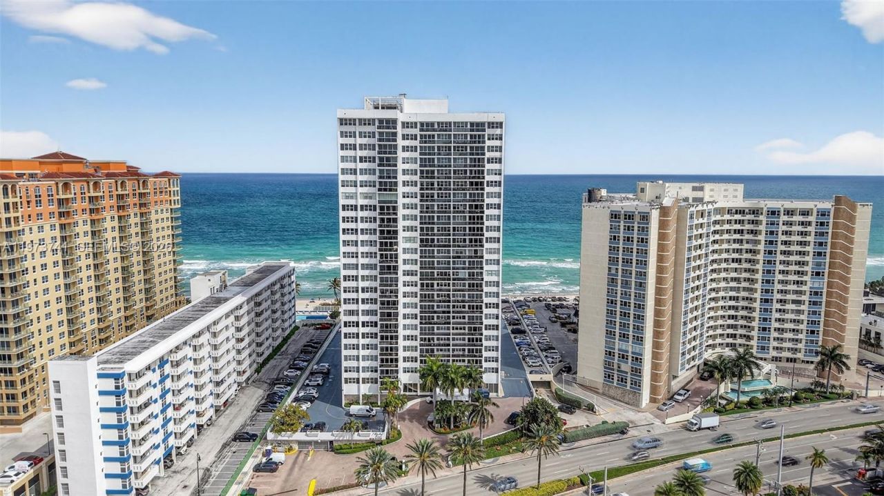3140 S Ocean Dr, Unit PH4, Hallandale Beach, FL 33009 Photo