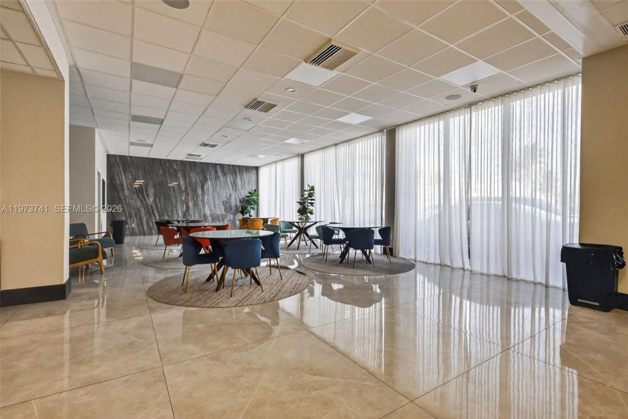 3140 S Ocean Dr, Unit PH4, Hallandale Beach, FL 33009 Photo