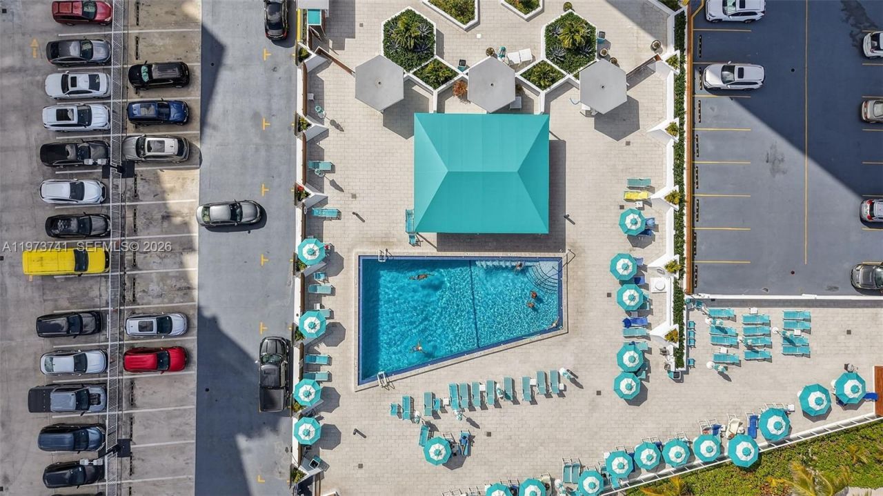 3140 S Ocean Dr, Unit PH4, Hallandale Beach, FL 33009 Photo