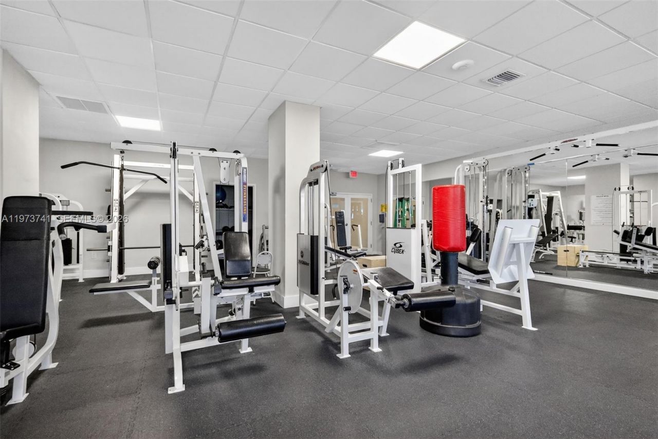 3140 S Ocean Dr, Unit PH4, Hallandale Beach, FL 33009 Photo