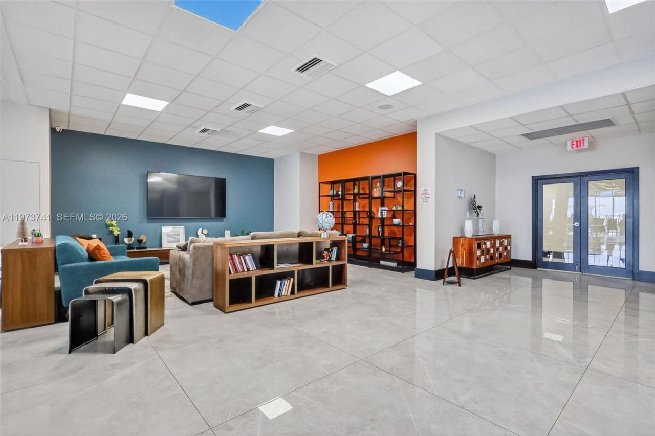 3140 S Ocean Dr, Unit PH4, Hallandale Beach, FL 33009 Photo