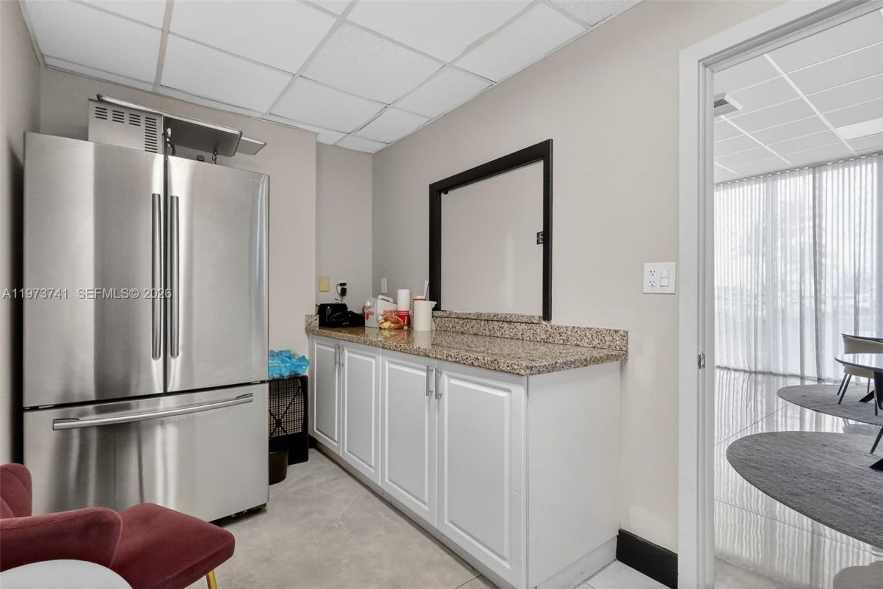 3140 S Ocean Dr, Unit PH4, Hallandale Beach, FL 33009 Photo