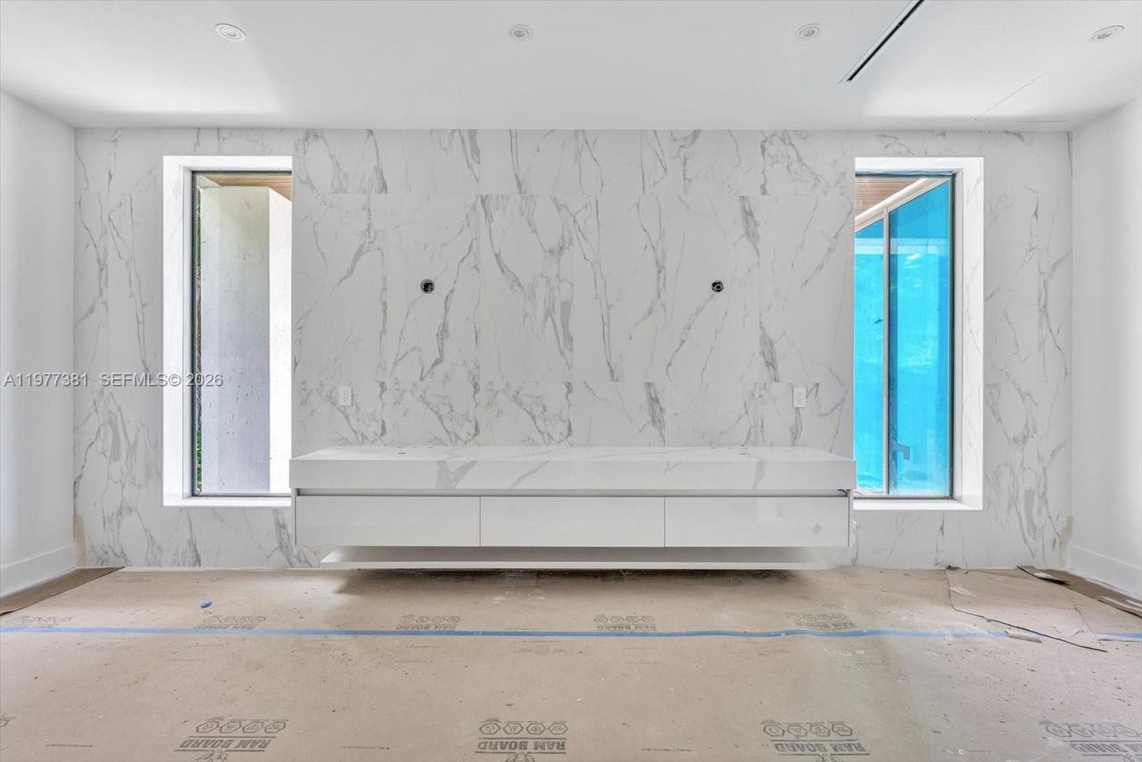 7701 Coquina Dr , North Bay Village, FL 33141 Photo