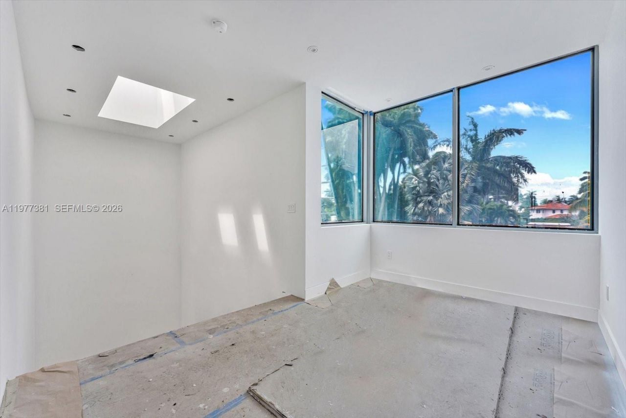 7701 Coquina Dr , North Bay Village, FL 33141 Photo