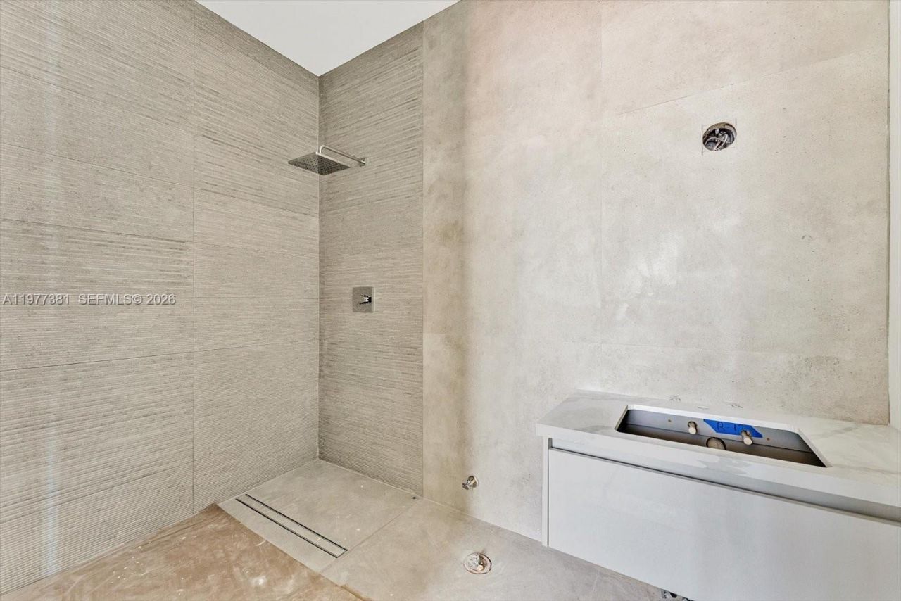 7701 Coquina Dr , North Bay Village, FL 33141 Photo