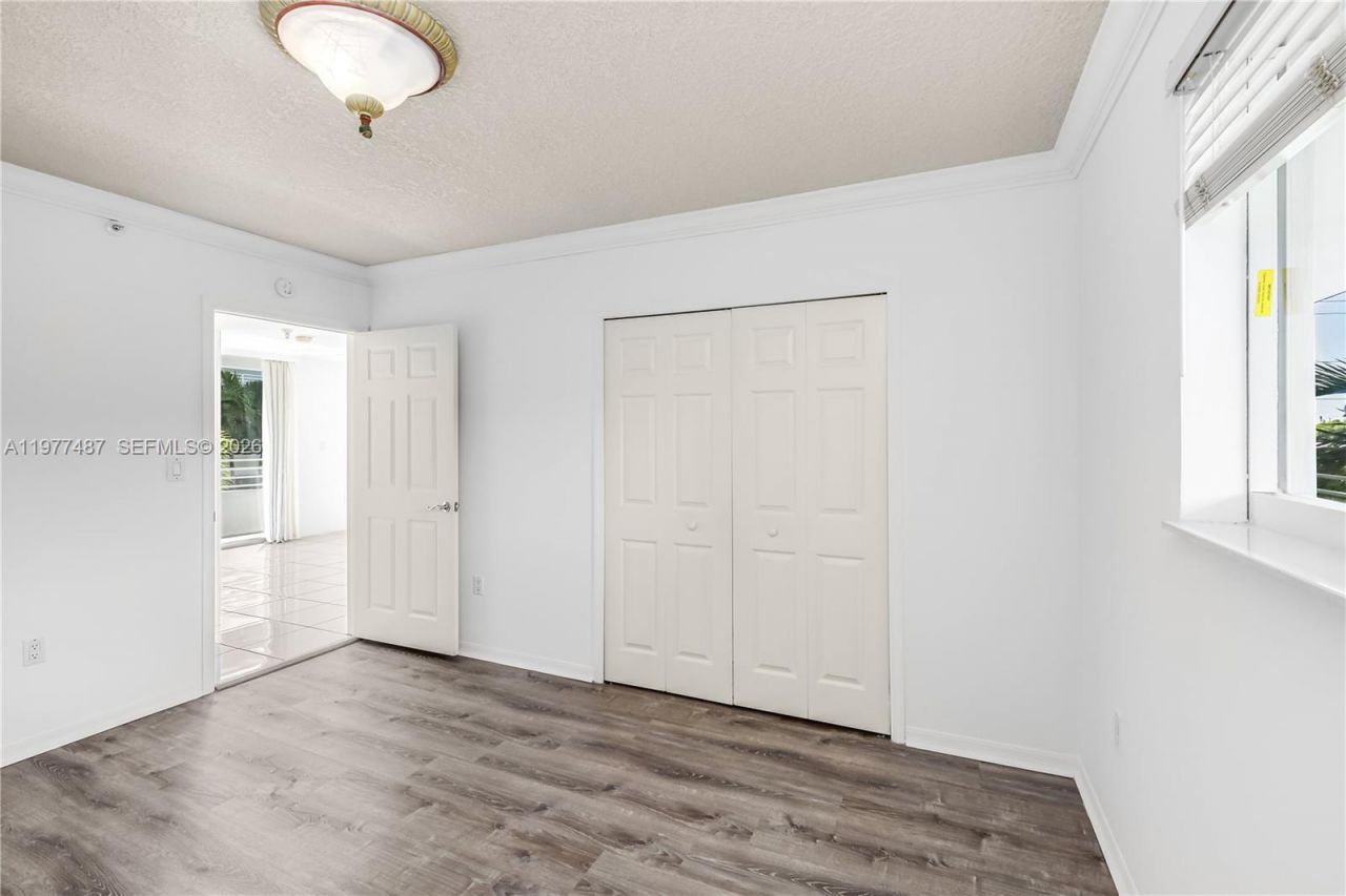 7800 Collins Ave , Unit 302, Miami Beach, FL 33141 Photo