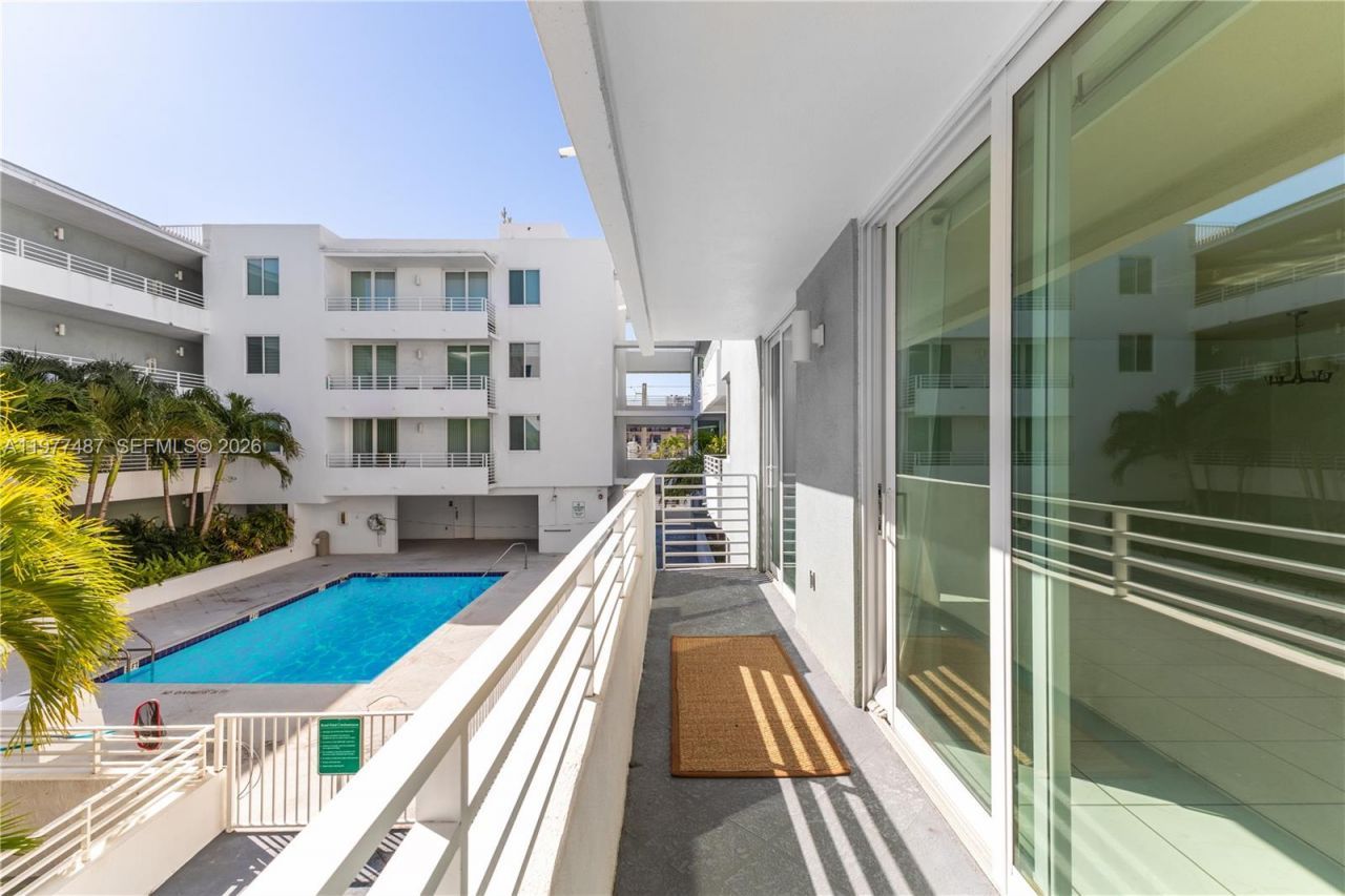7800 Collins Ave , Unit 302, Miami Beach, FL 33141 Photo