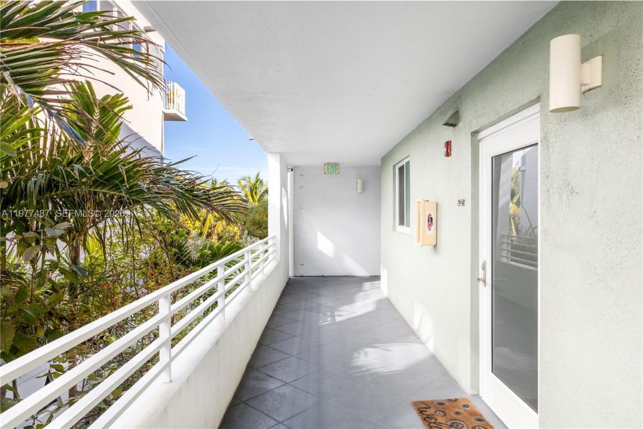 7800 Collins Ave , Unit 302, Miami Beach, FL 33141 Photo
