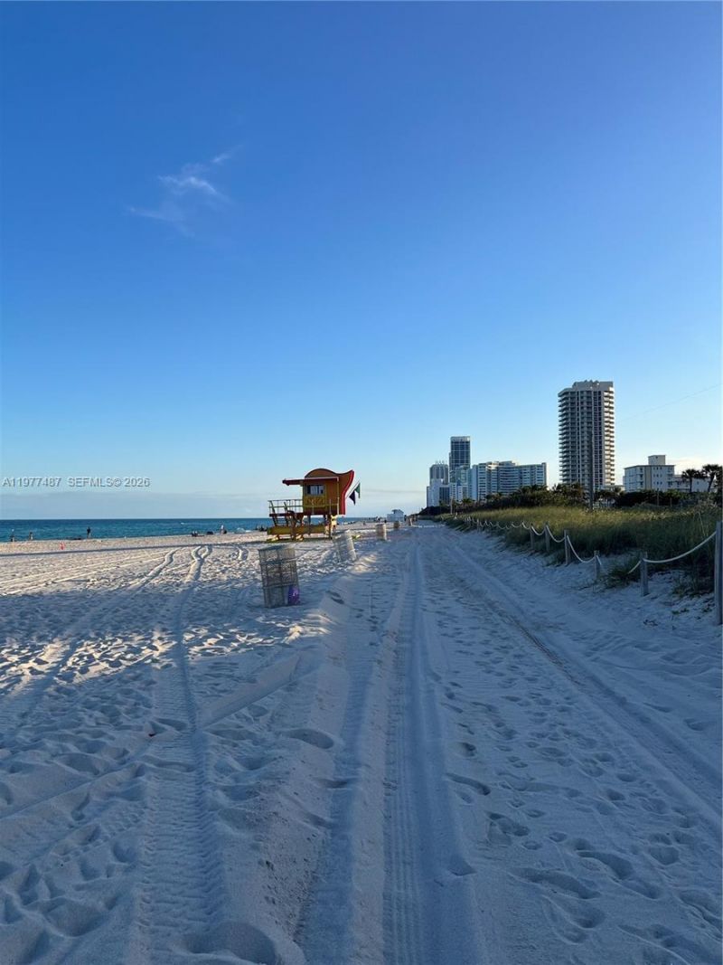 7800 Collins Ave , Unit 302, Miami Beach, FL 33141 Photo