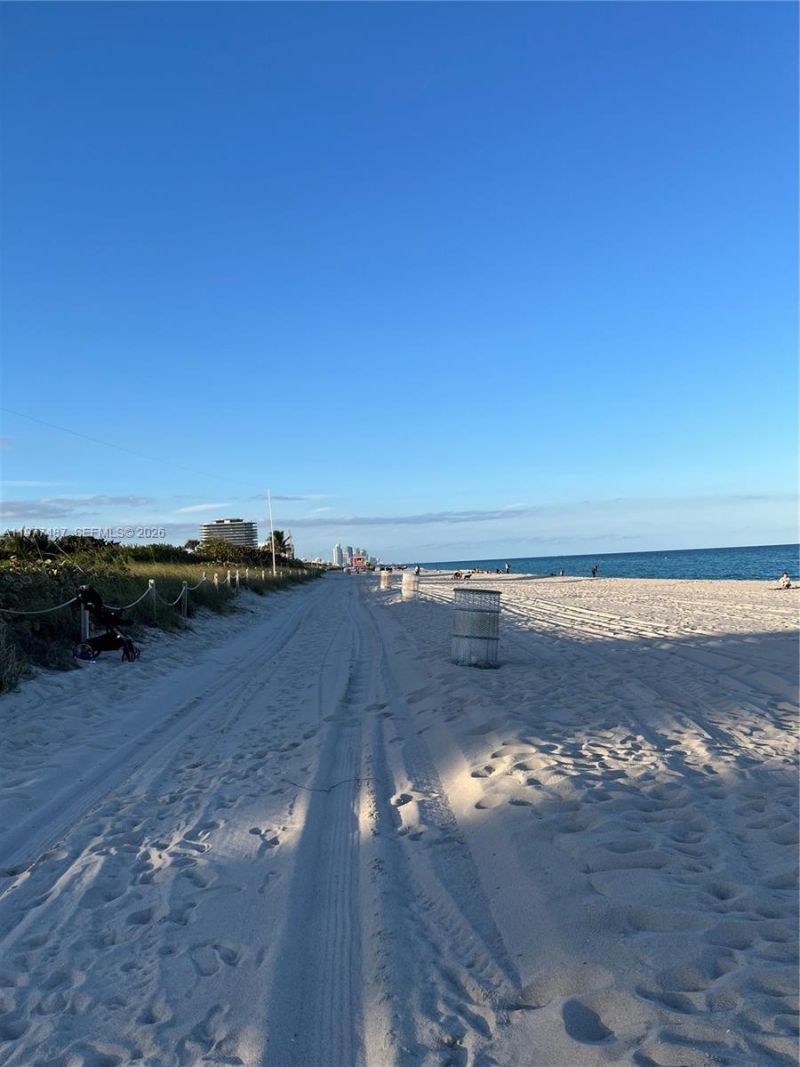 7800 Collins Ave , Unit 302, Miami Beach, FL 33141 Photo