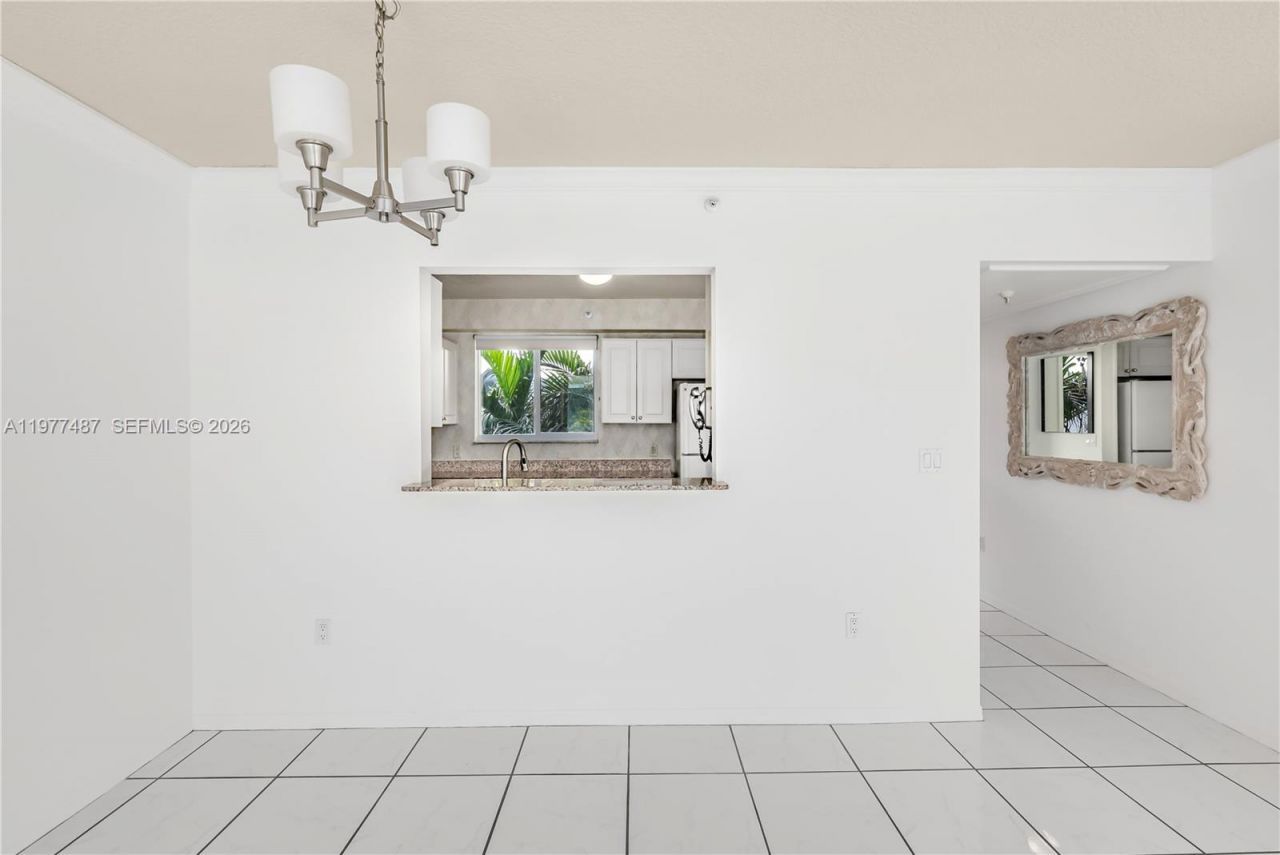 7800 Collins Ave , Unit 302, Miami Beach, FL 33141 Photo