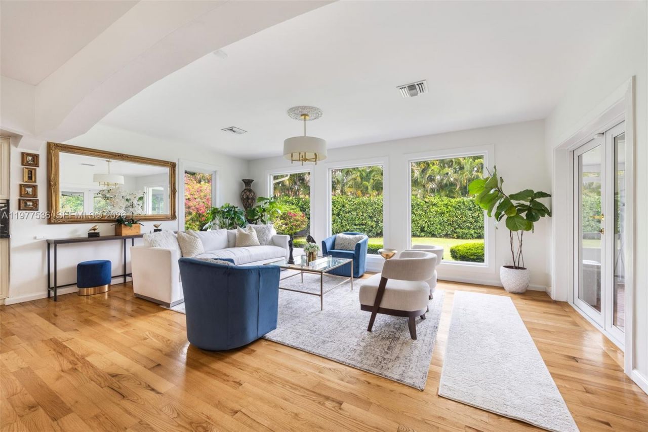 575 NE 97th St , Miami Shores, FL 33138 Photo