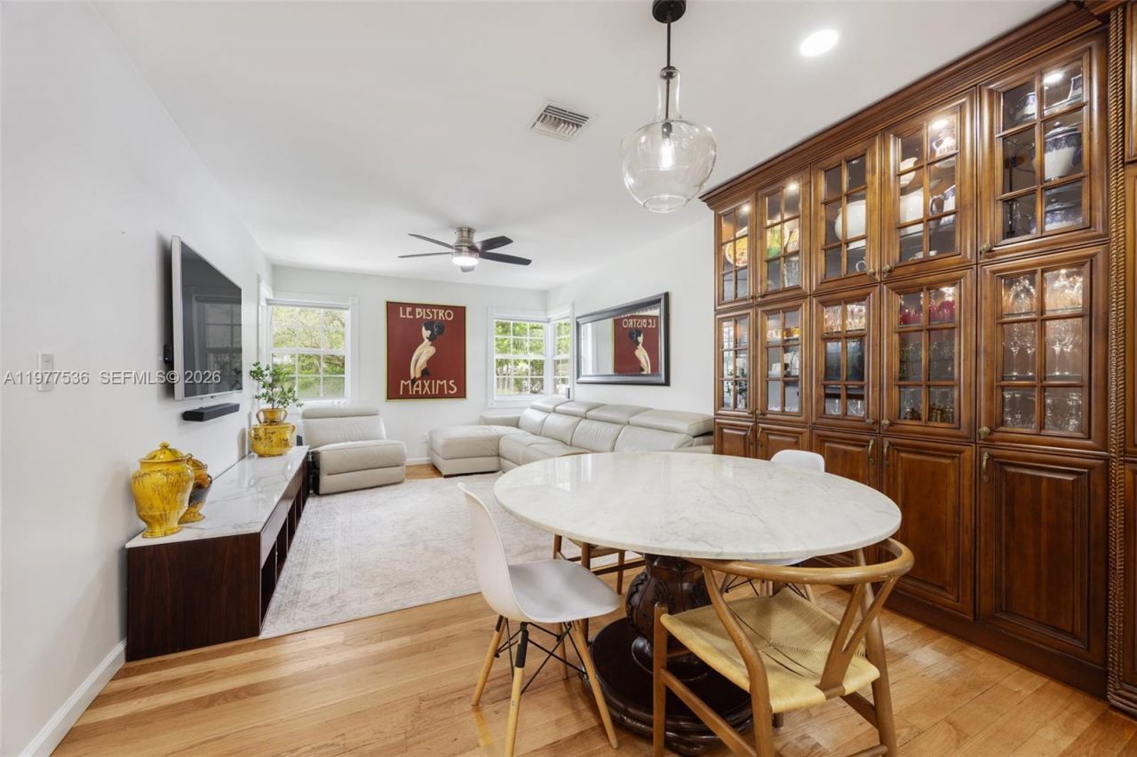 575 NE 97th St , Miami Shores, FL 33138 Photo