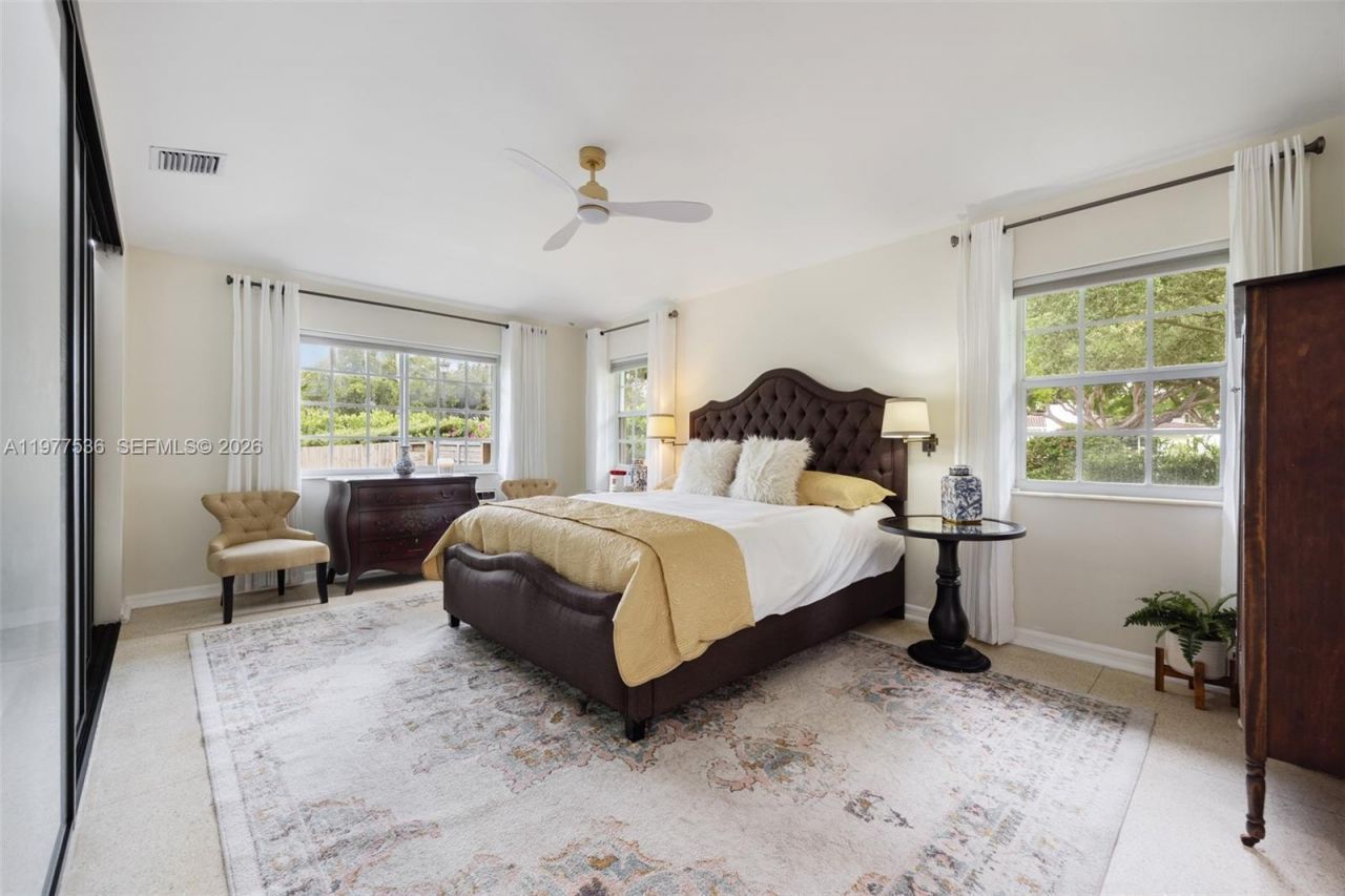 575 NE 97th St , Miami Shores, FL 33138 Photo