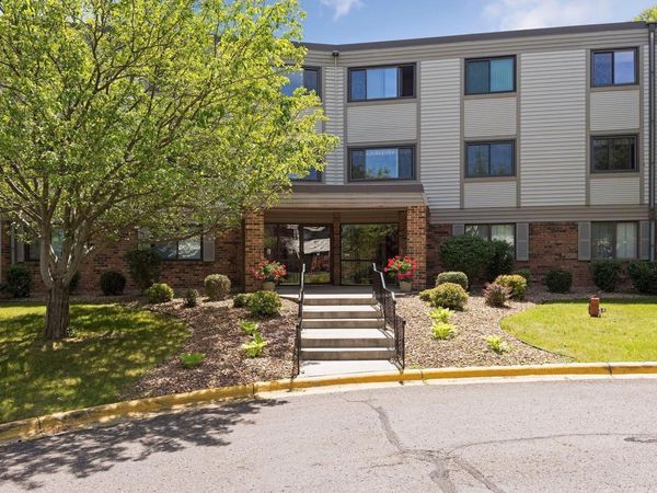4385 Trenton Lane N, Unit 312, Plymouth, MN 55442