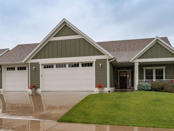 2745 Sand Trap Road SE, Rochester, MN 55904
