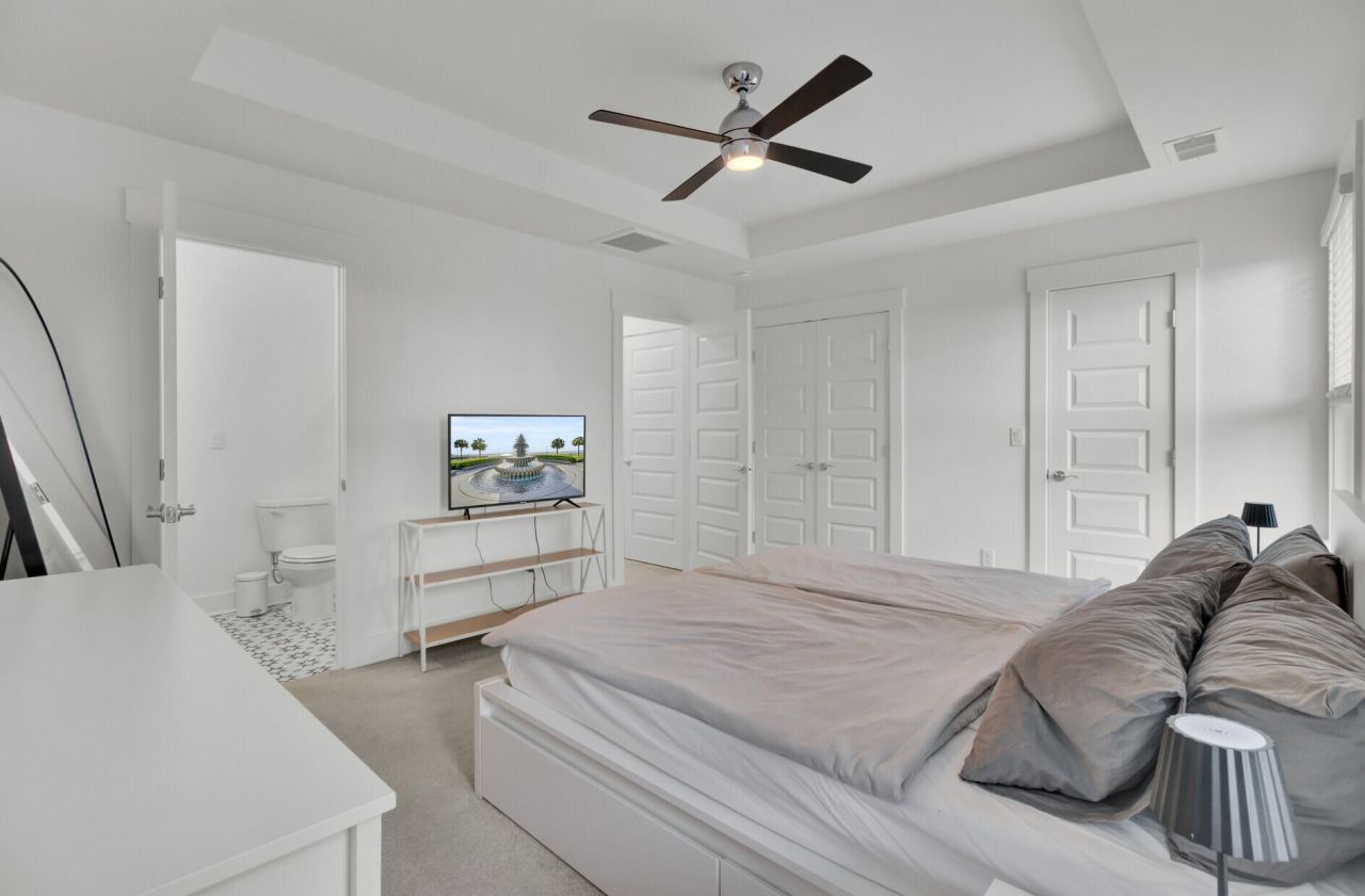 7753 Park Gate Drive Photo 32