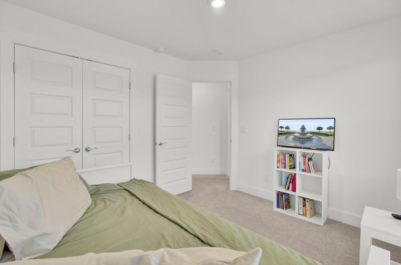 7753 Park Gate Drive Photo 38