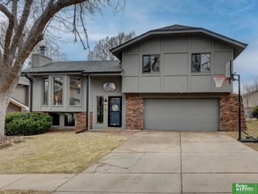 11011 Z Street, Omaha, NE 68137