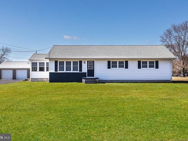 303 EAYRESTOWN ROAD, SOUTHAMPTON, NJ 08088