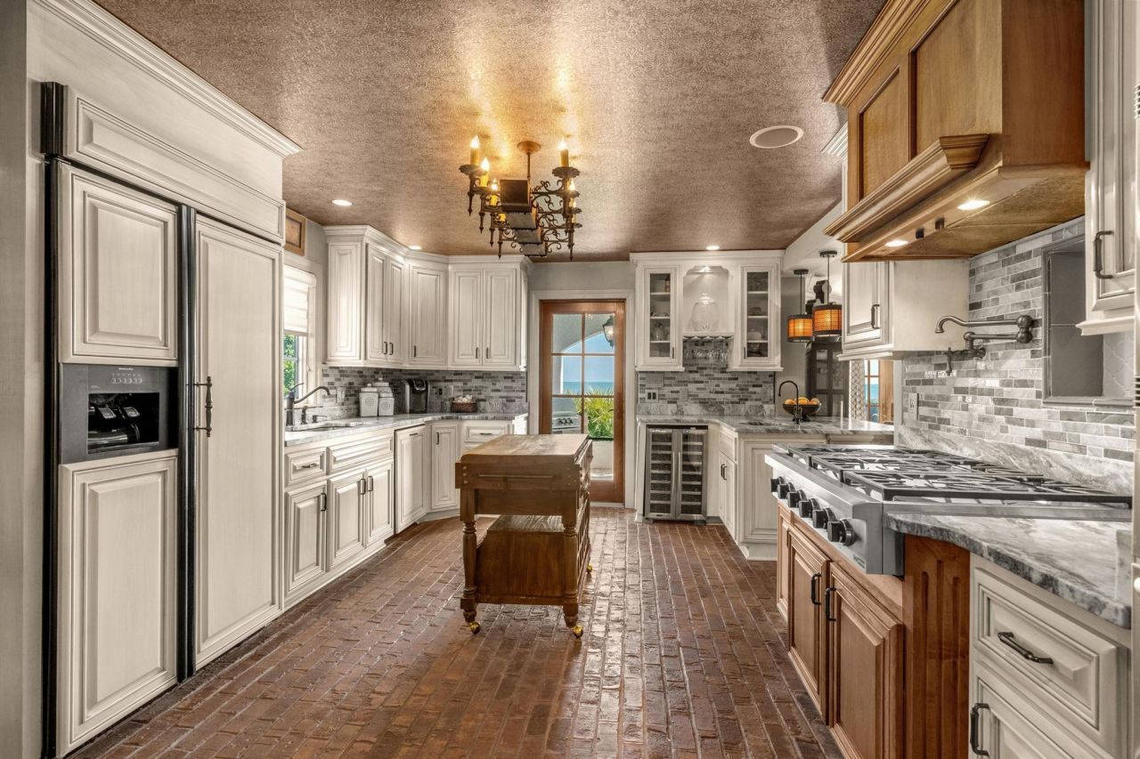 6204 N Ocean Blvd. Photo 7