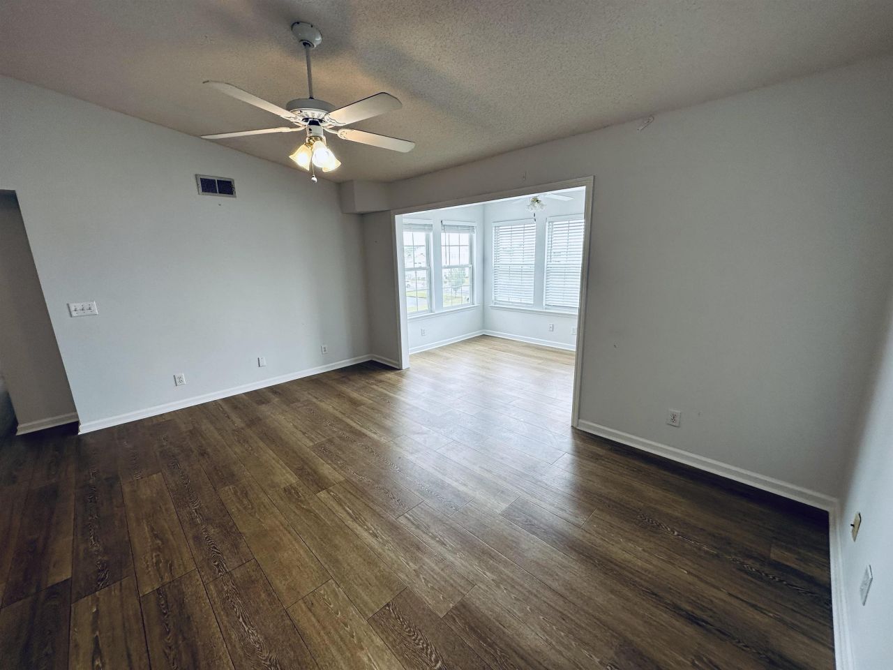 2273 Huntingdon Dr.  Photo 5