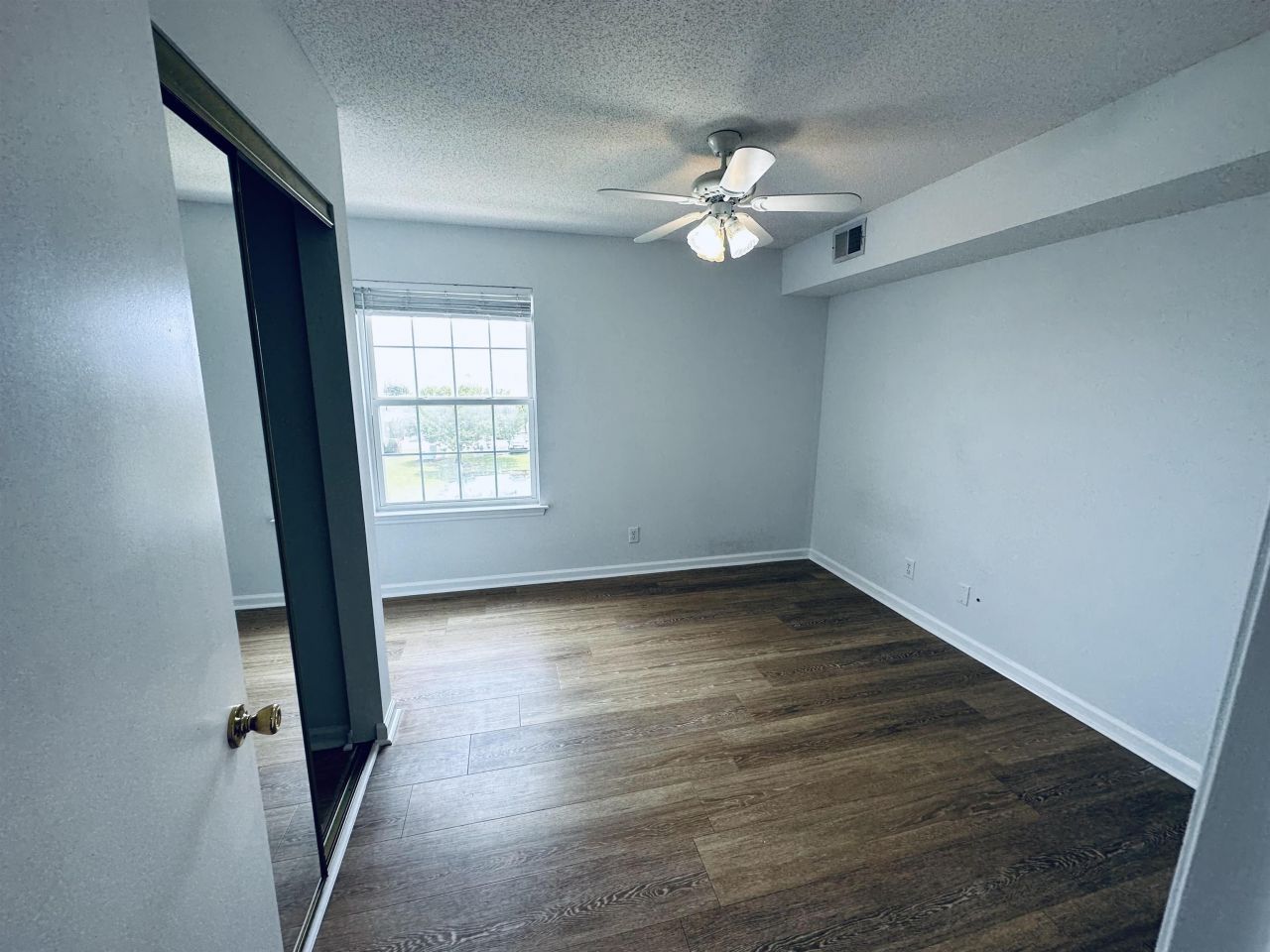 2273 Huntingdon Dr.  Photo 8