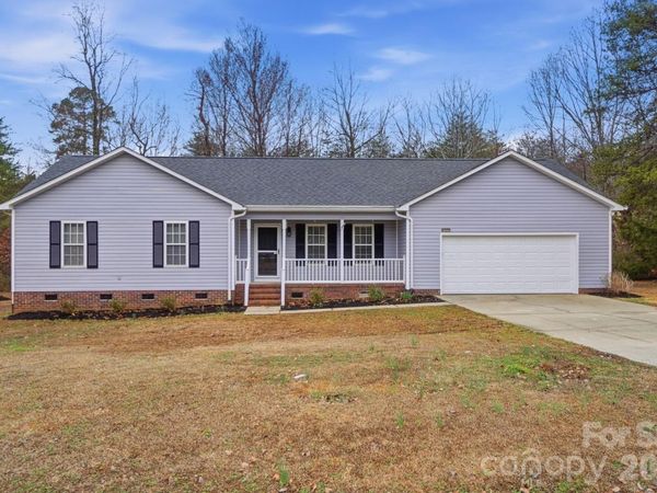 4584 Cherokee Drive, Maiden, NC 28650