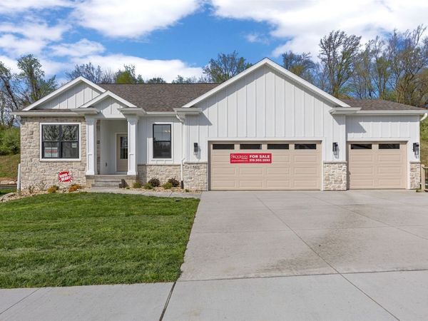 5422 Seminole Valley Trail NE, Cedar Rapids, IA 52411