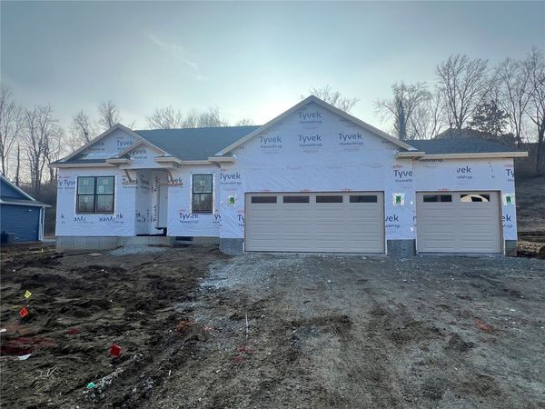 5422 Seminole Valley Trail NE, Cedar Rapids, IA 52411