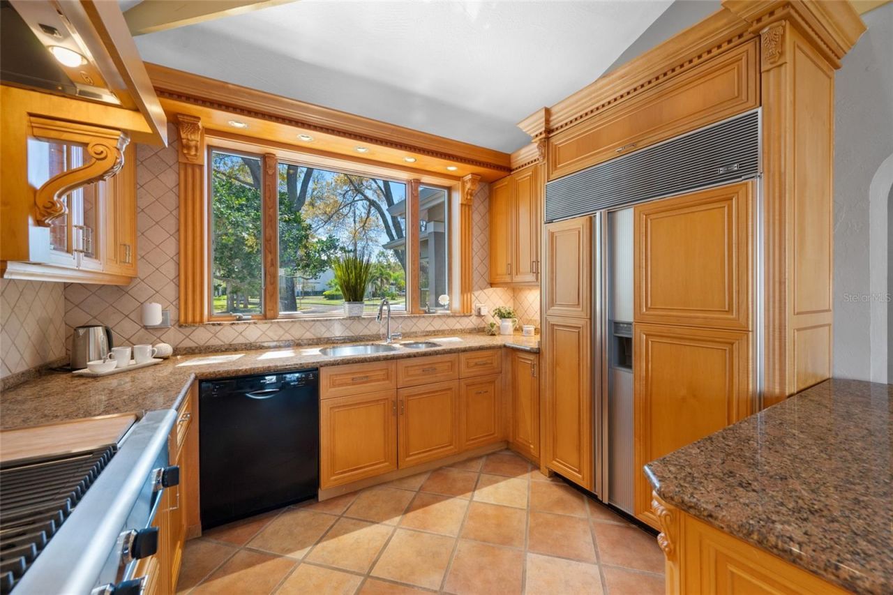 205 25th Avenue Ne, Saint Petersburg, FL 33704 Photo