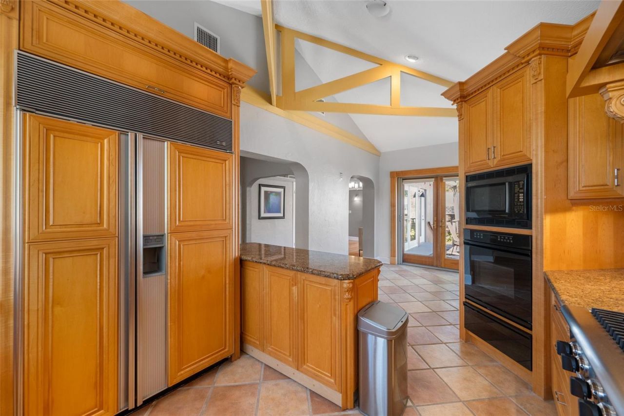 205 25th Avenue Ne, Saint Petersburg, FL 33704 Photo