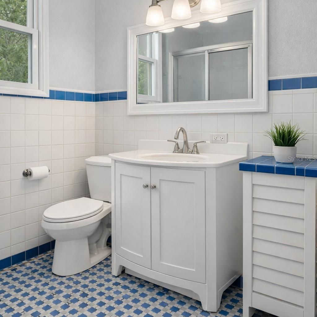205 25th Avenue Ne, Saint Petersburg, FL 33704 Photo