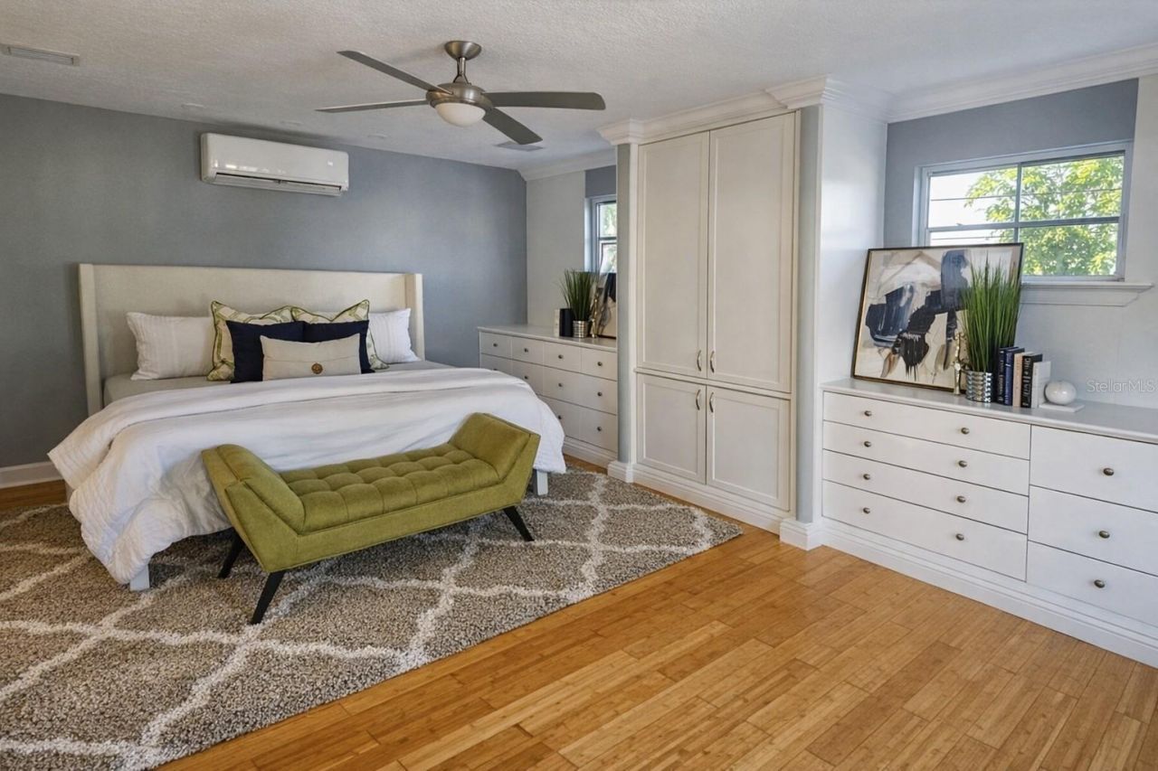 205 25th Avenue Ne, Saint Petersburg, FL 33704 Photo