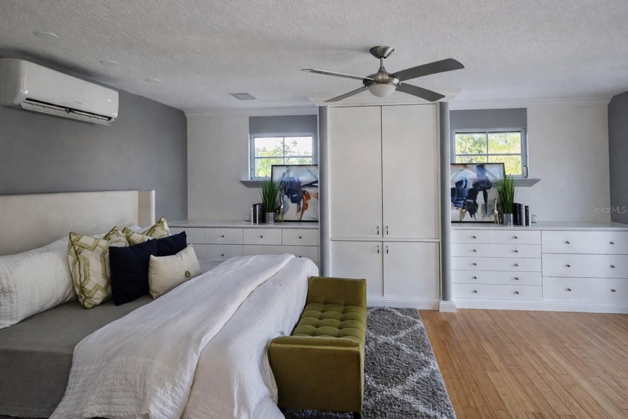 205 25th Avenue Ne, Saint Petersburg, FL 33704 Photo