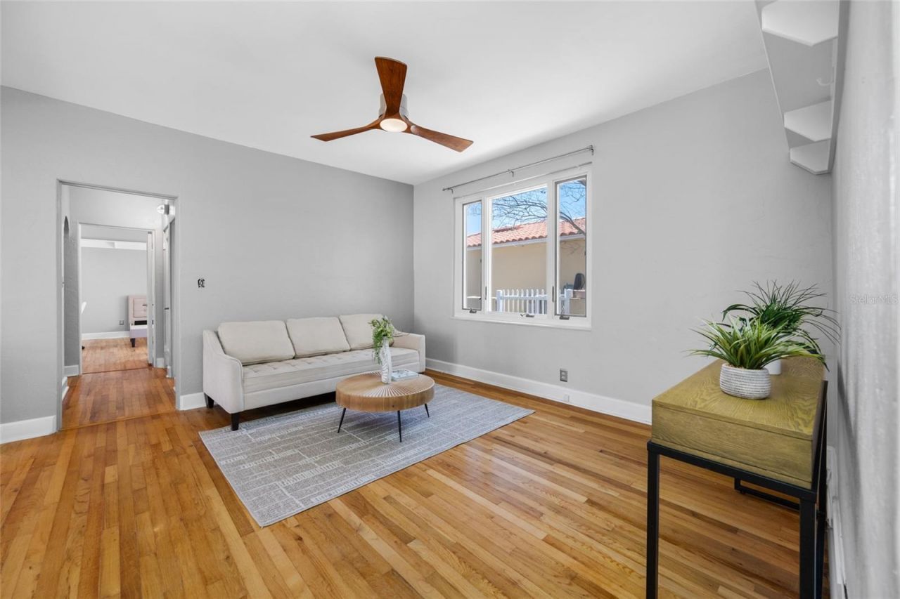 205 25th Avenue Ne, Saint Petersburg, FL 33704 Photo