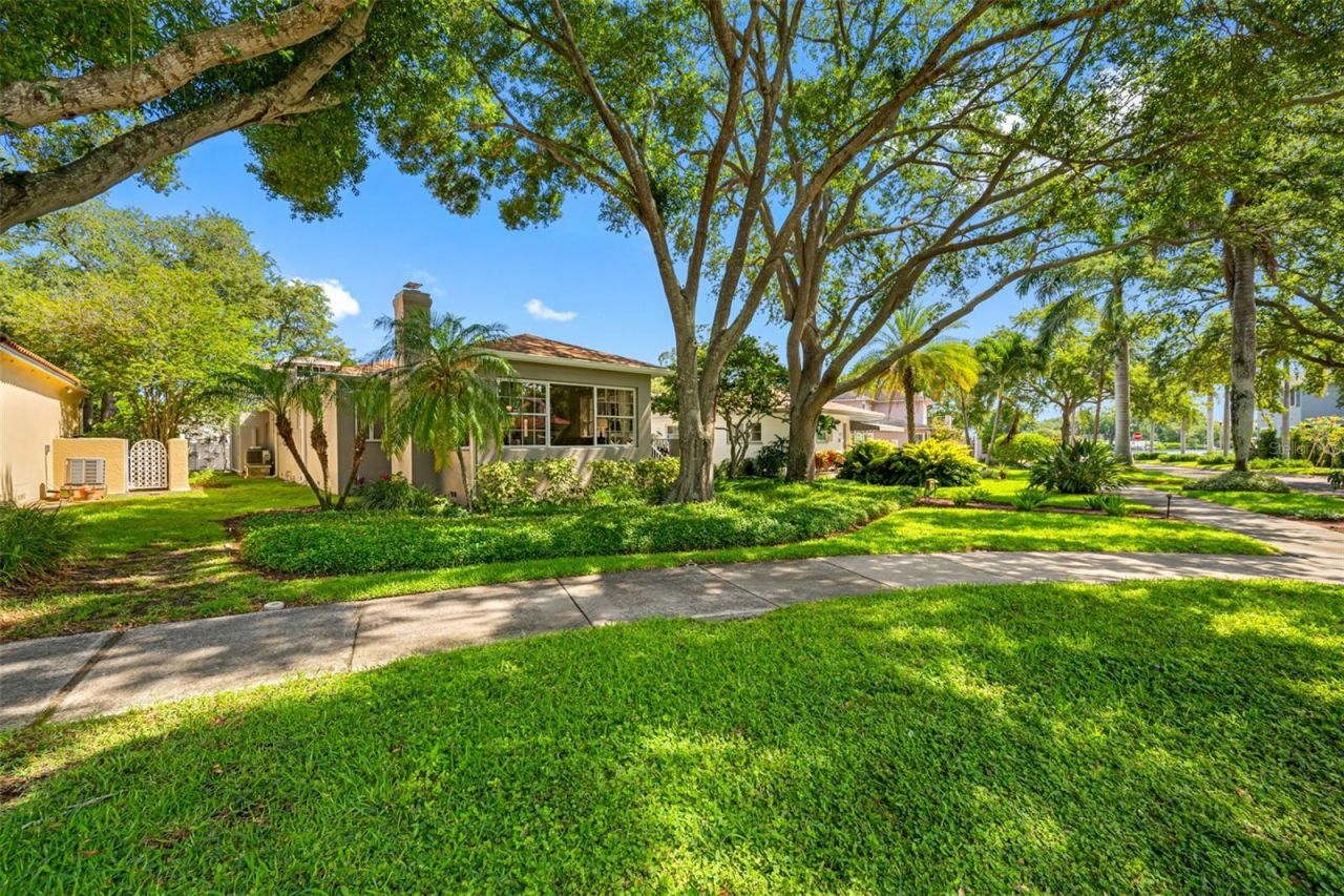 205 25th Avenue Ne, Saint Petersburg, FL 33704 Photo