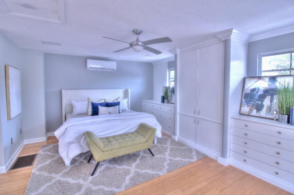 205 25th Avenue Ne, Saint Petersburg, FL 33704 Photo