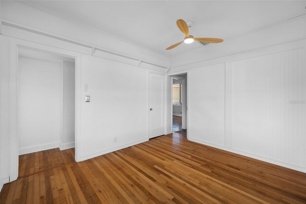 205 25th Avenue Ne, Saint Petersburg, FL 33704 Photo